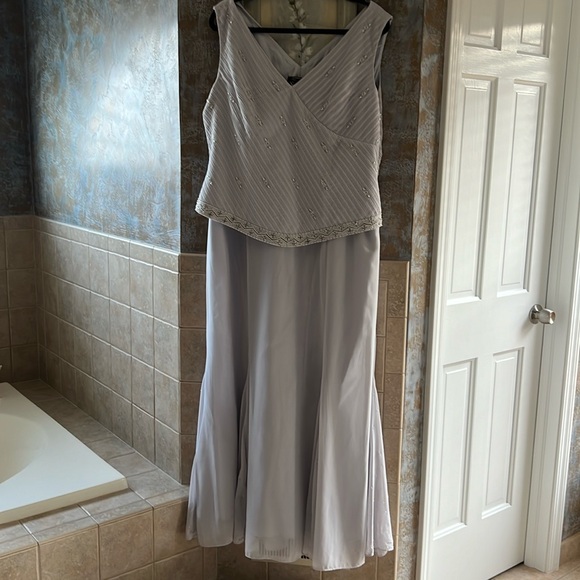 Grey Dress - Picture 2 of 8